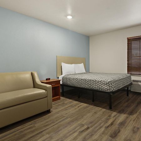 Woodspring Suites Columbia Fort Jackson エクステリア 写真